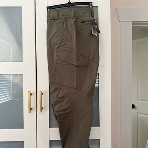 NEW Under Armour Men's Enduro Elite Cargo Pant [38/32]